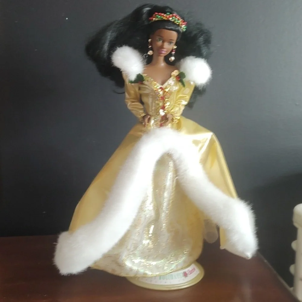 Happy Holiday Barbie/1994 - Picture 4 of 9